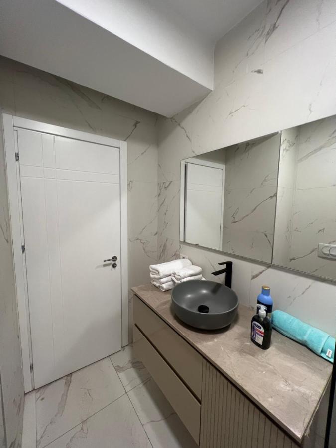 Aia Suites & Apartments Tirana Bagian luar foto