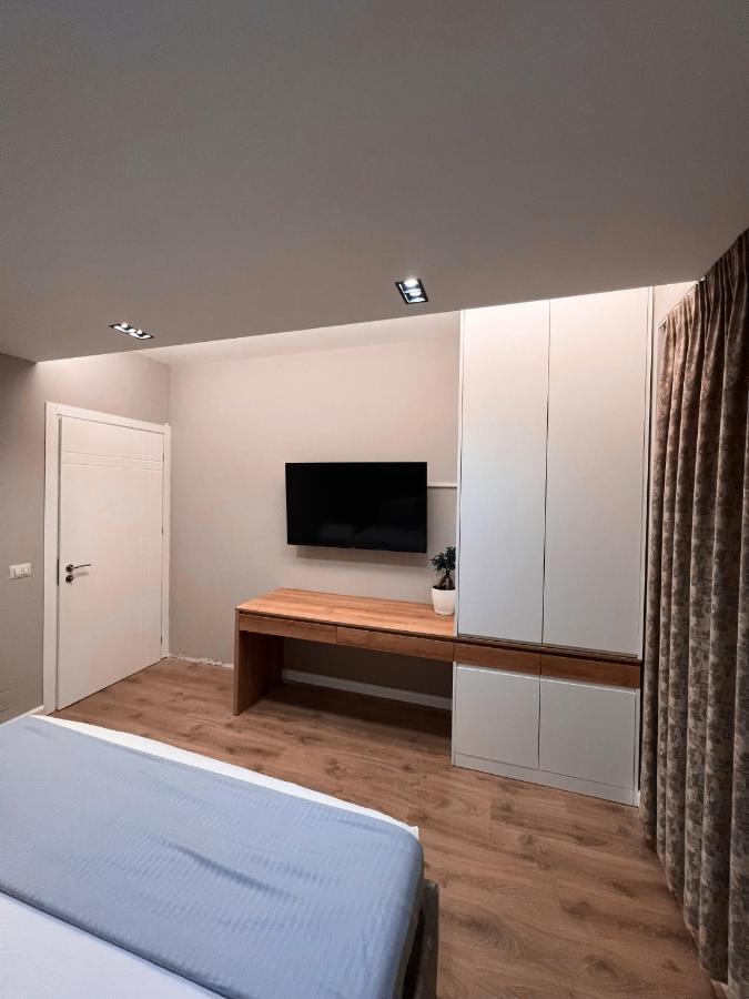Aia Suites & Apartments Tirana Bagian luar foto
