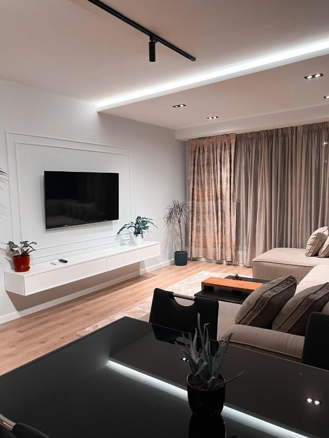 Aia Suites & Apartments Tirana Bagian luar foto