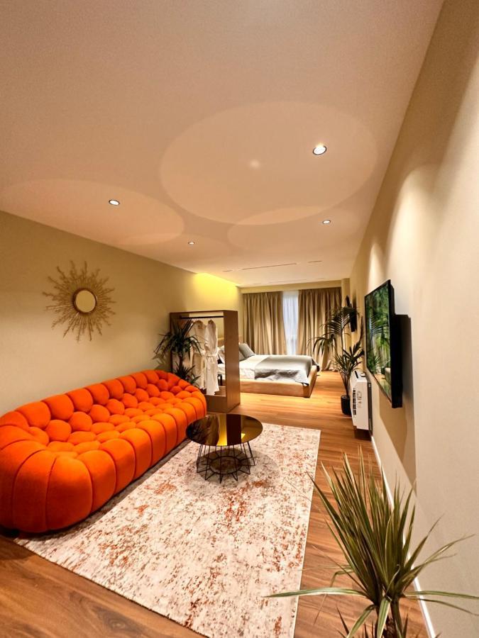 Aia Suites & Apartments Tirana Bagian luar foto