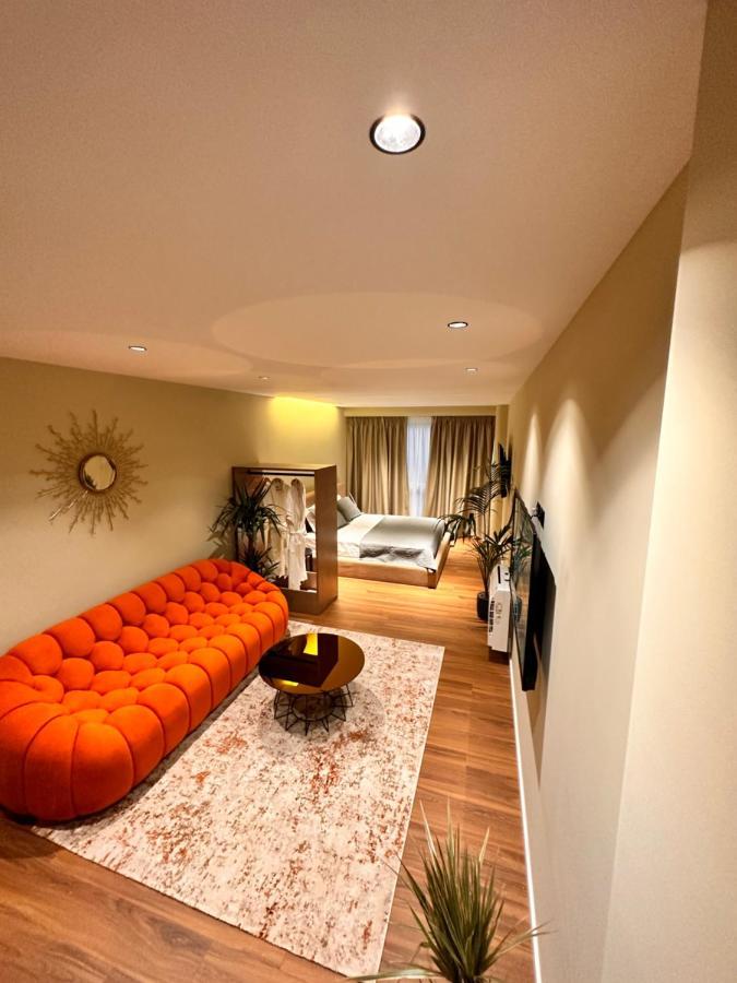 Aia Suites & Apartments Tirana Bagian luar foto