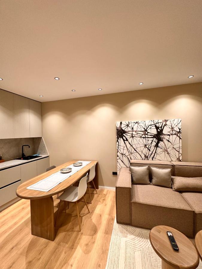 Aia Suites & Apartments Tirana Bagian luar foto