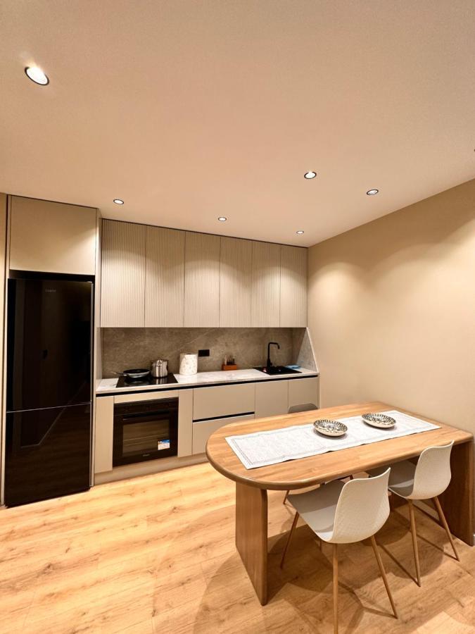 Aia Suites & Apartments Tirana Bagian luar foto