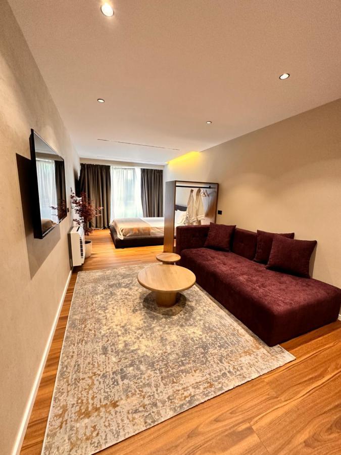 Aia Suites & Apartments Tirana Bagian luar foto