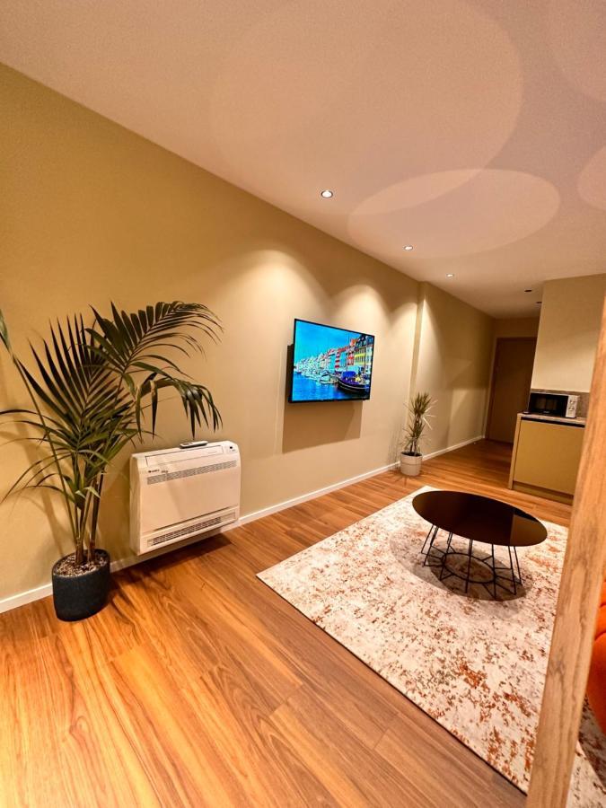 Aia Suites & Apartments Tirana Bagian luar foto