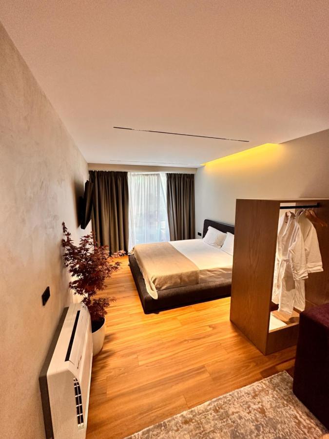 Aia Suites & Apartments Tirana Bagian luar foto